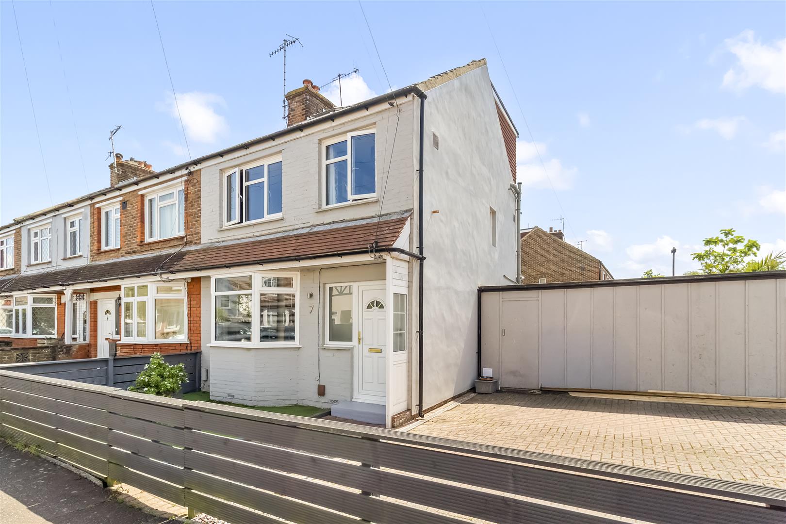 Chancton View Road, Worthing, BN11