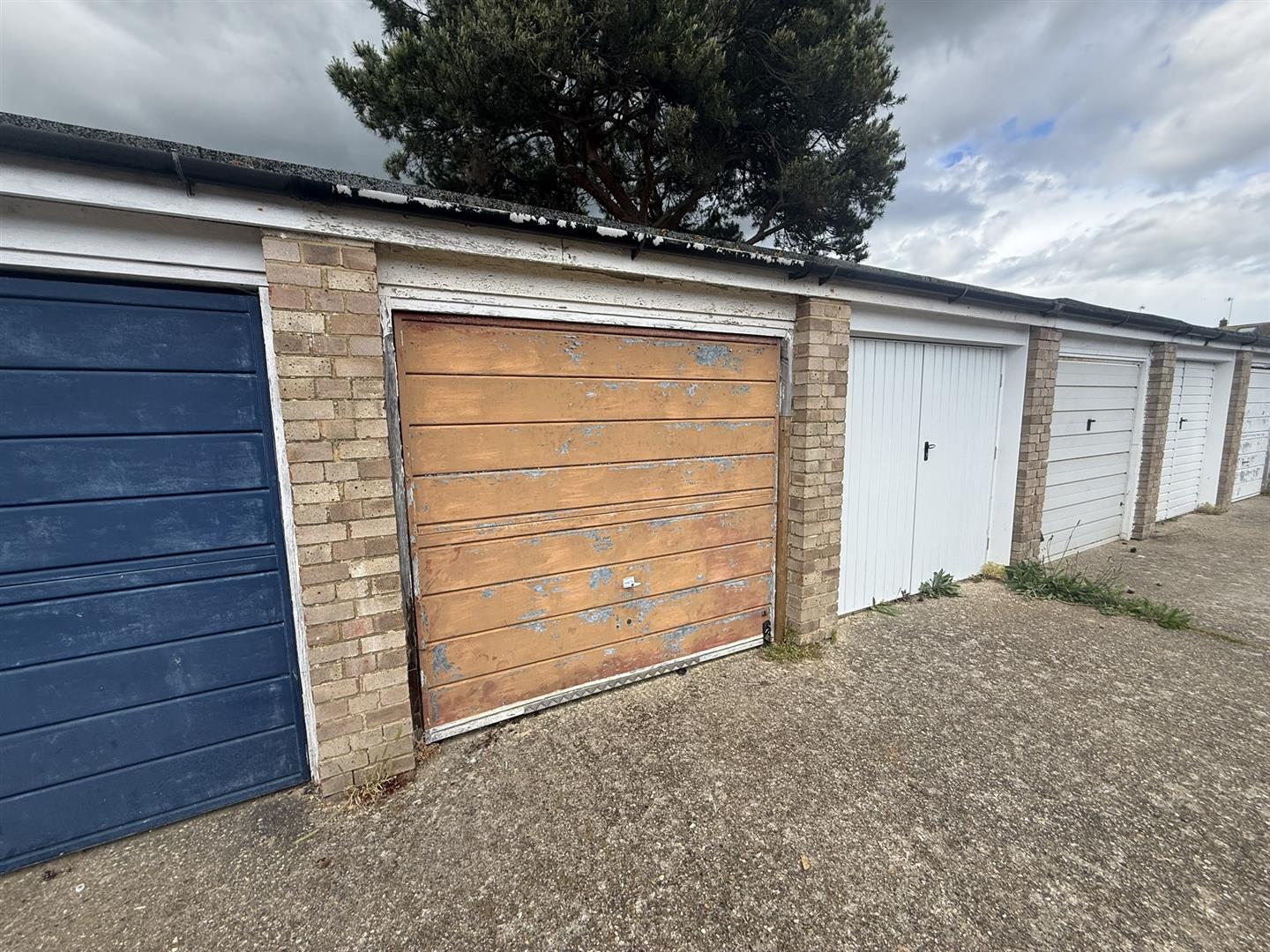 Mendip Road, Worthing, BN13