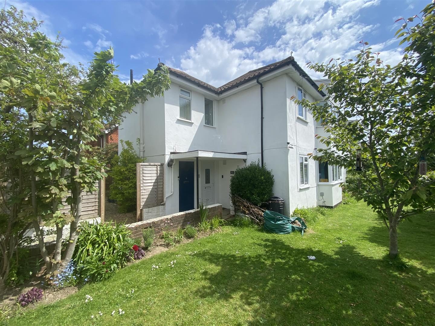 Hurst Avenue, Worthing, BN11