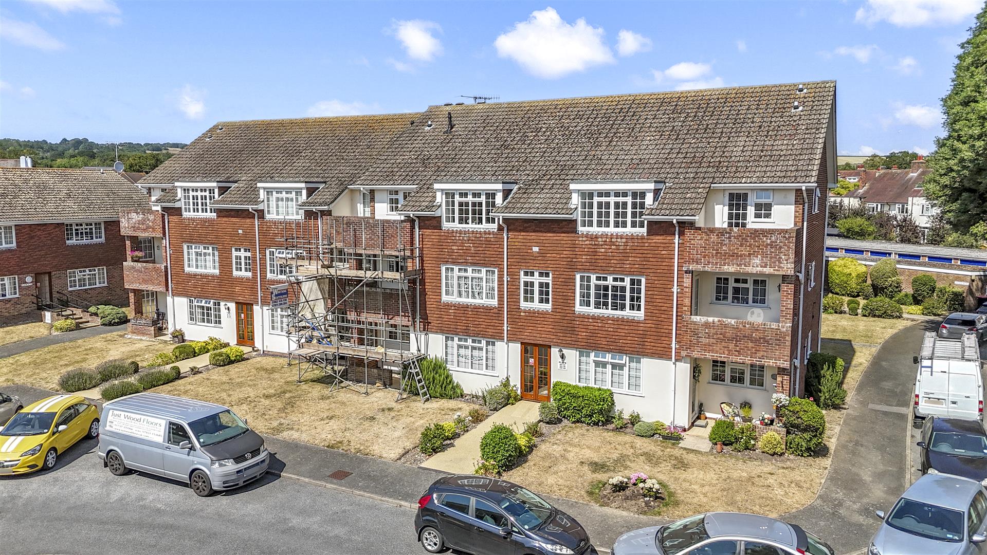 Lamorna Grove, Worthing, BN14