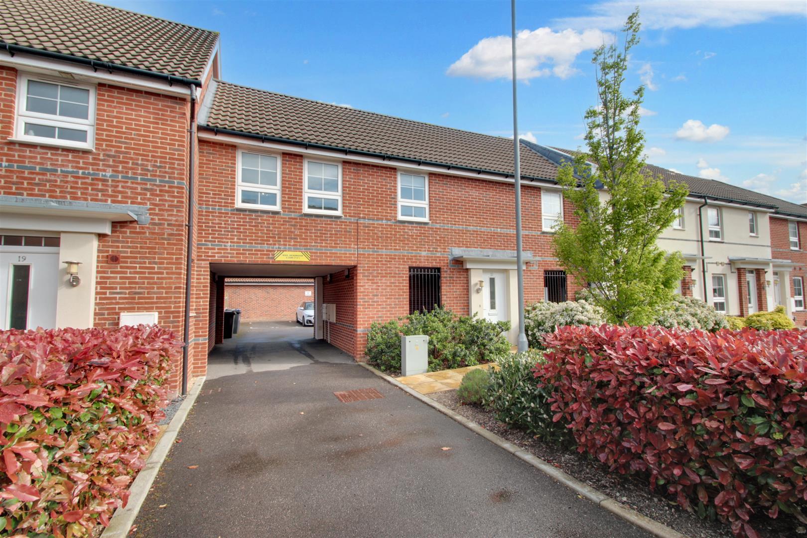 Quicksilver Street, Worthing, BN13