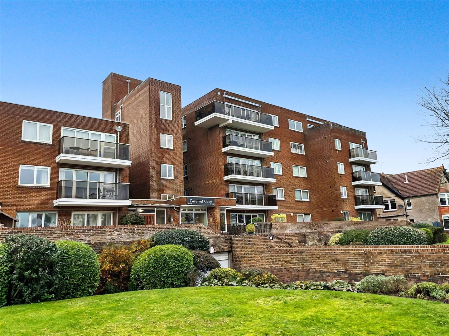 Grand Avenue, Worthing, BN11