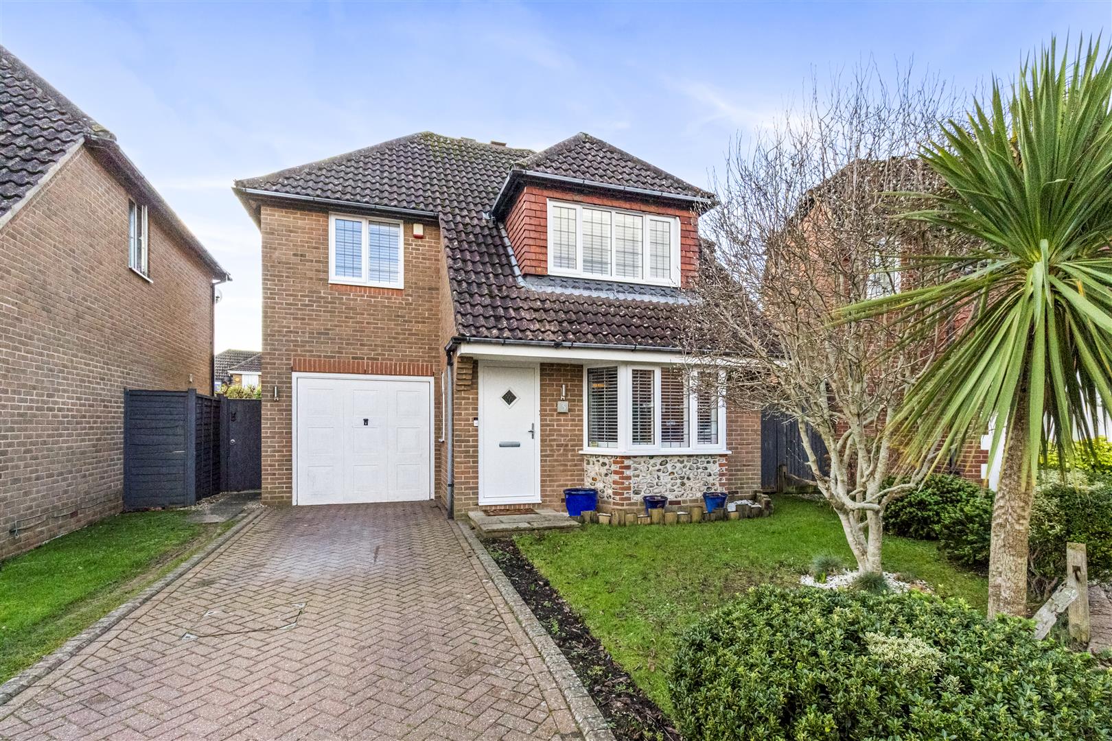 Cowdray Close, Littlehampton, BN16