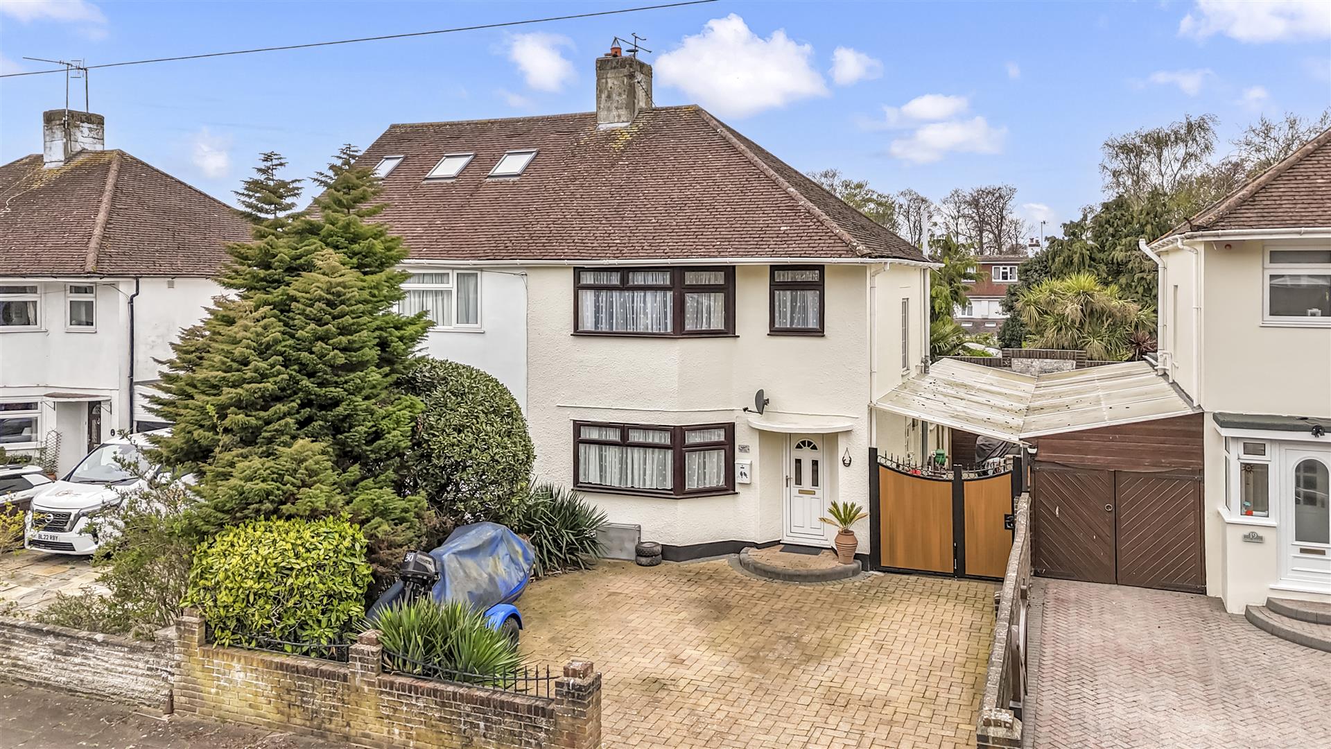 Pines Avenue, Worthing, BN14