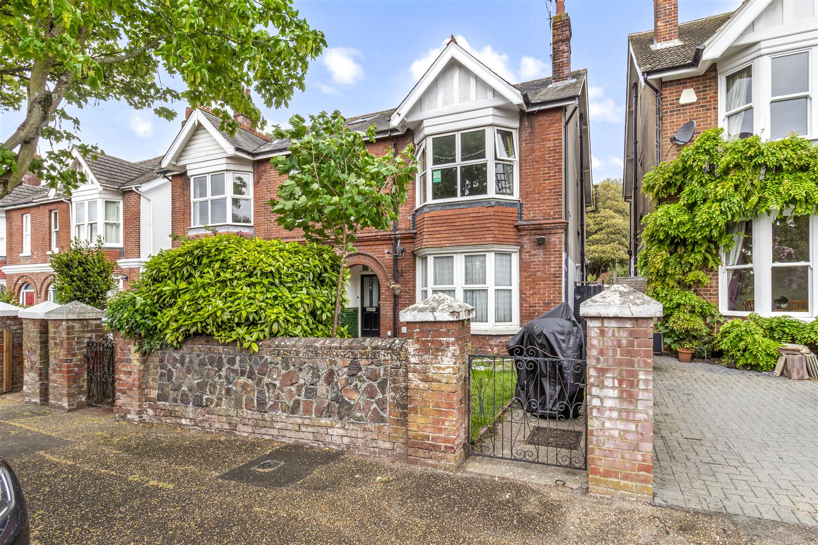 Grove Road, Worthing, BN14