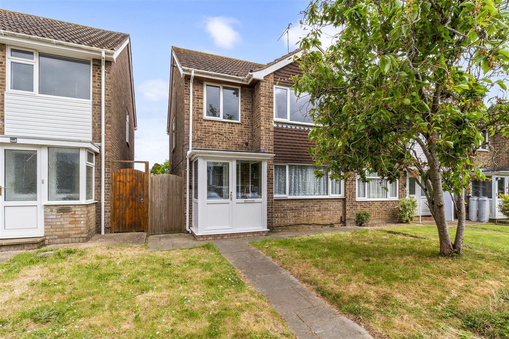 Priory Close, Lancing, BN15