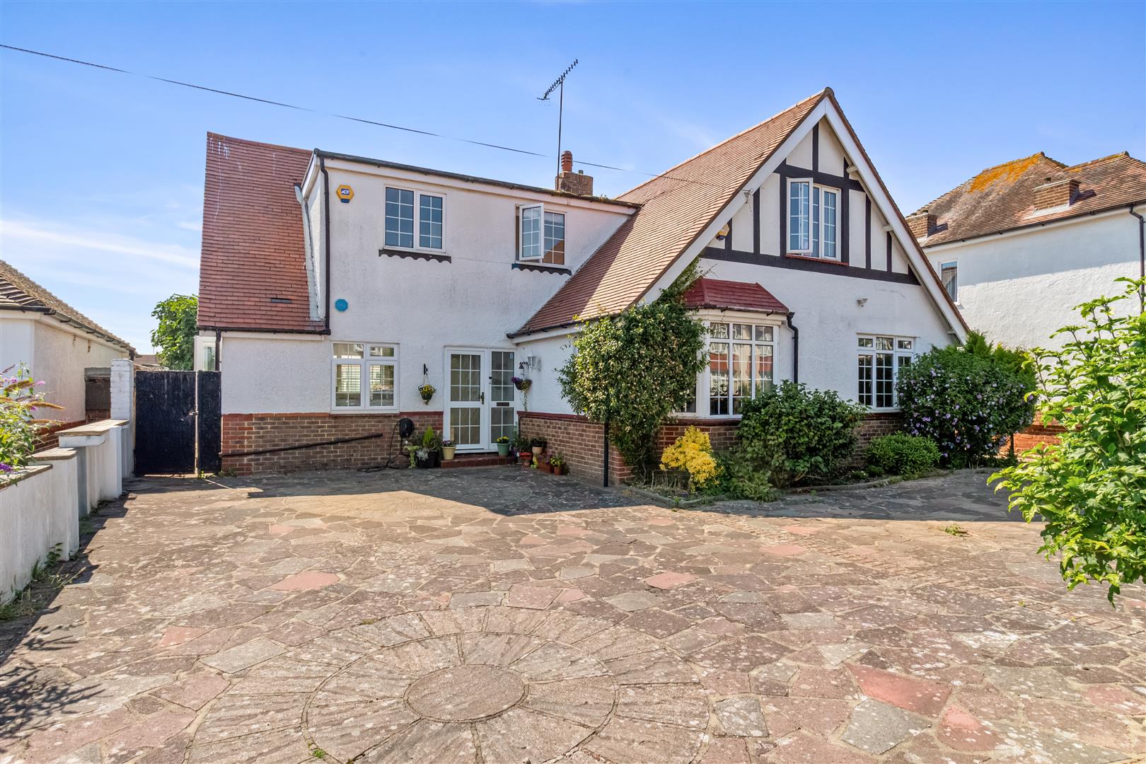 Loxwood Avenue, Worthing, BN14