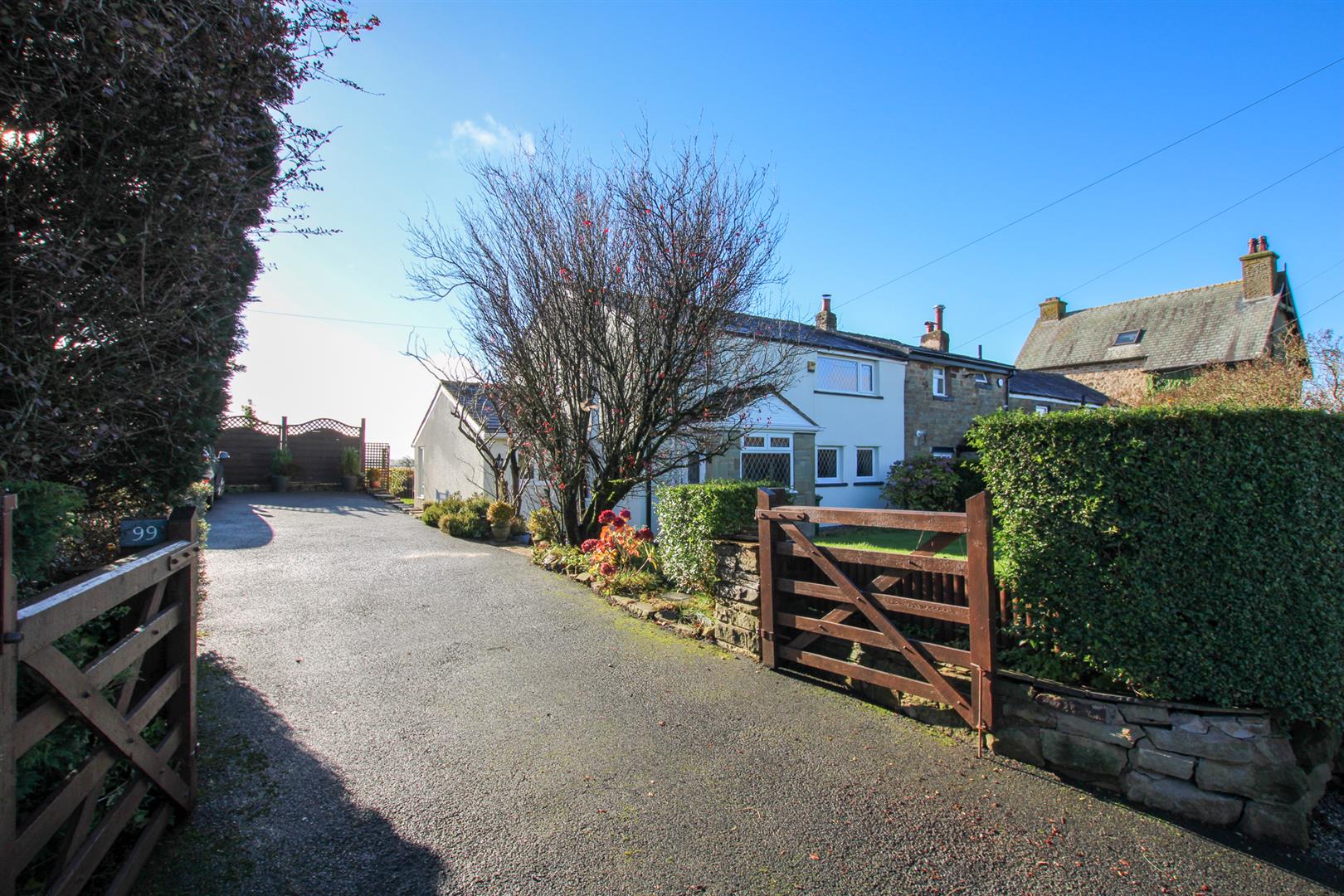 Property in Mellor Lane, Mellor, Blackburn, Lancashire, BB2 7EN