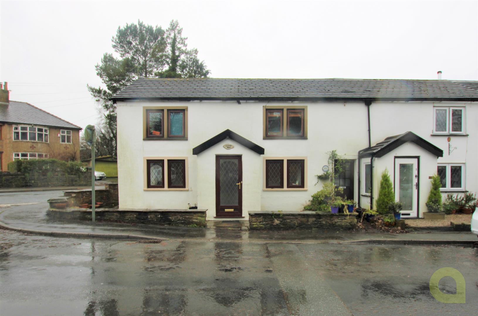 Property in a Lovely Hall Lane, Wilpshire, Blackburn, Lancashire, BB1 9HN