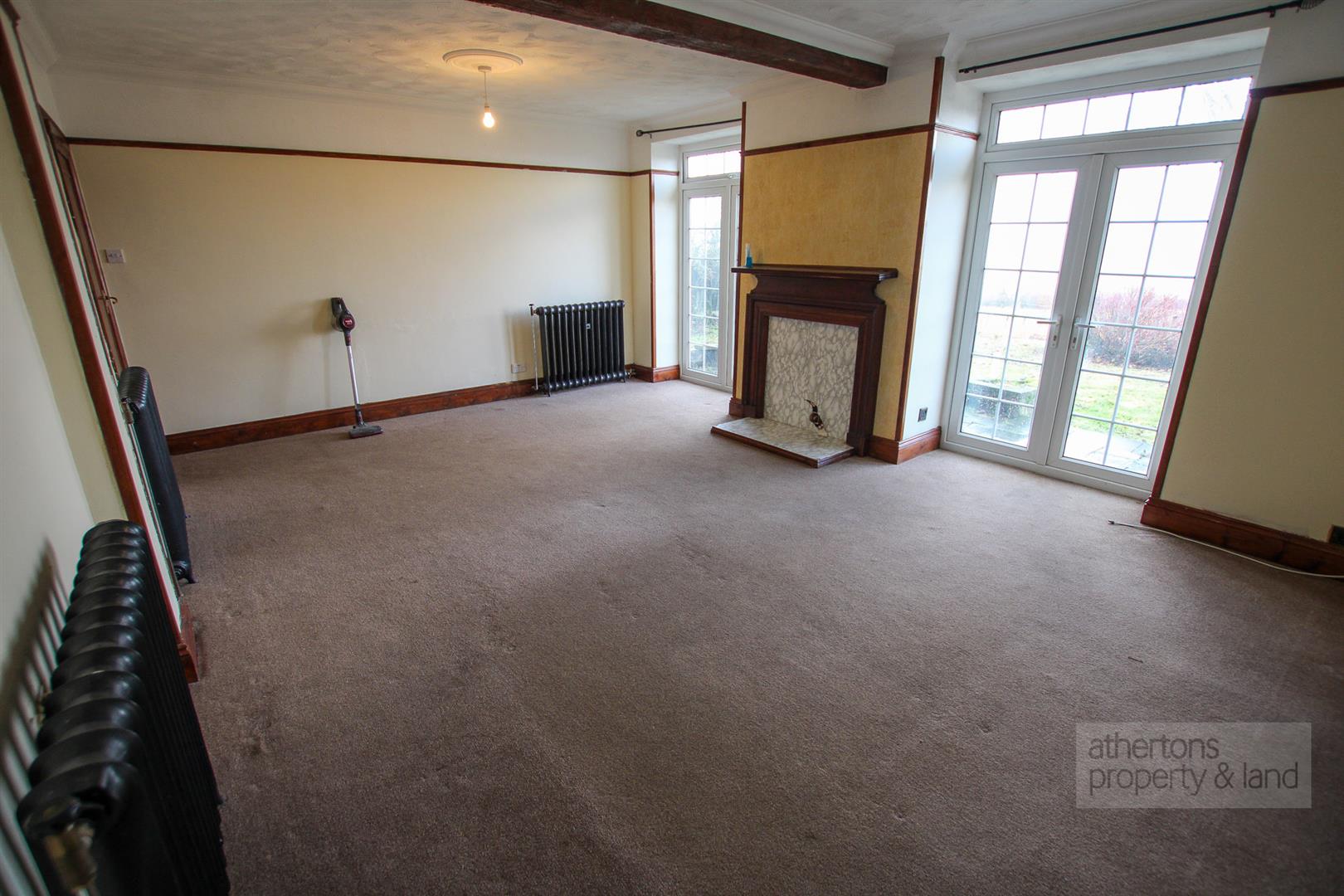 Property in Crown Point Road, Burnley, Lancashire, BB11 3RT