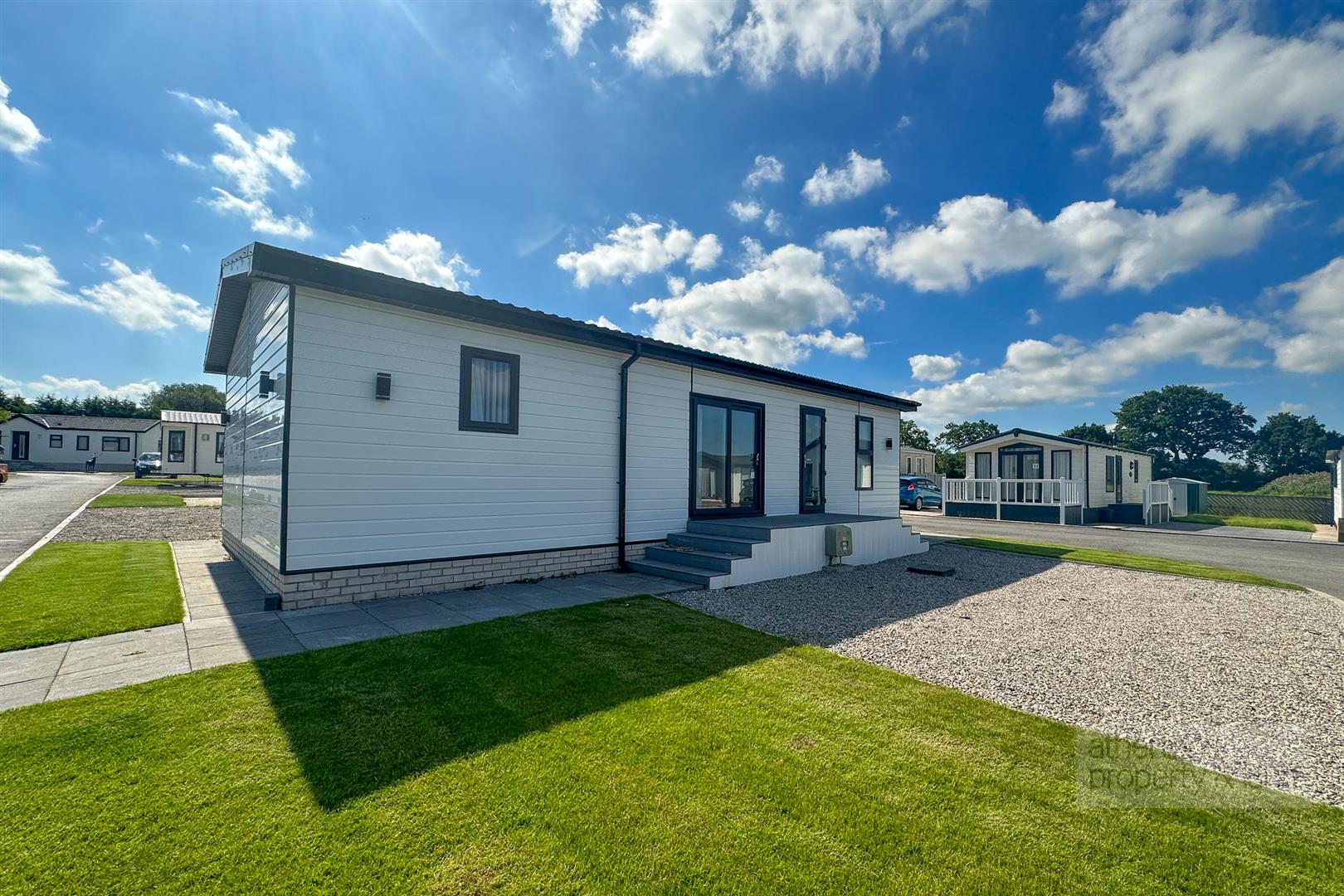 Property in Ledale Mobile Home Park, Longsight Road, Clayton Le Dale, Lancashire, BB1 9EX