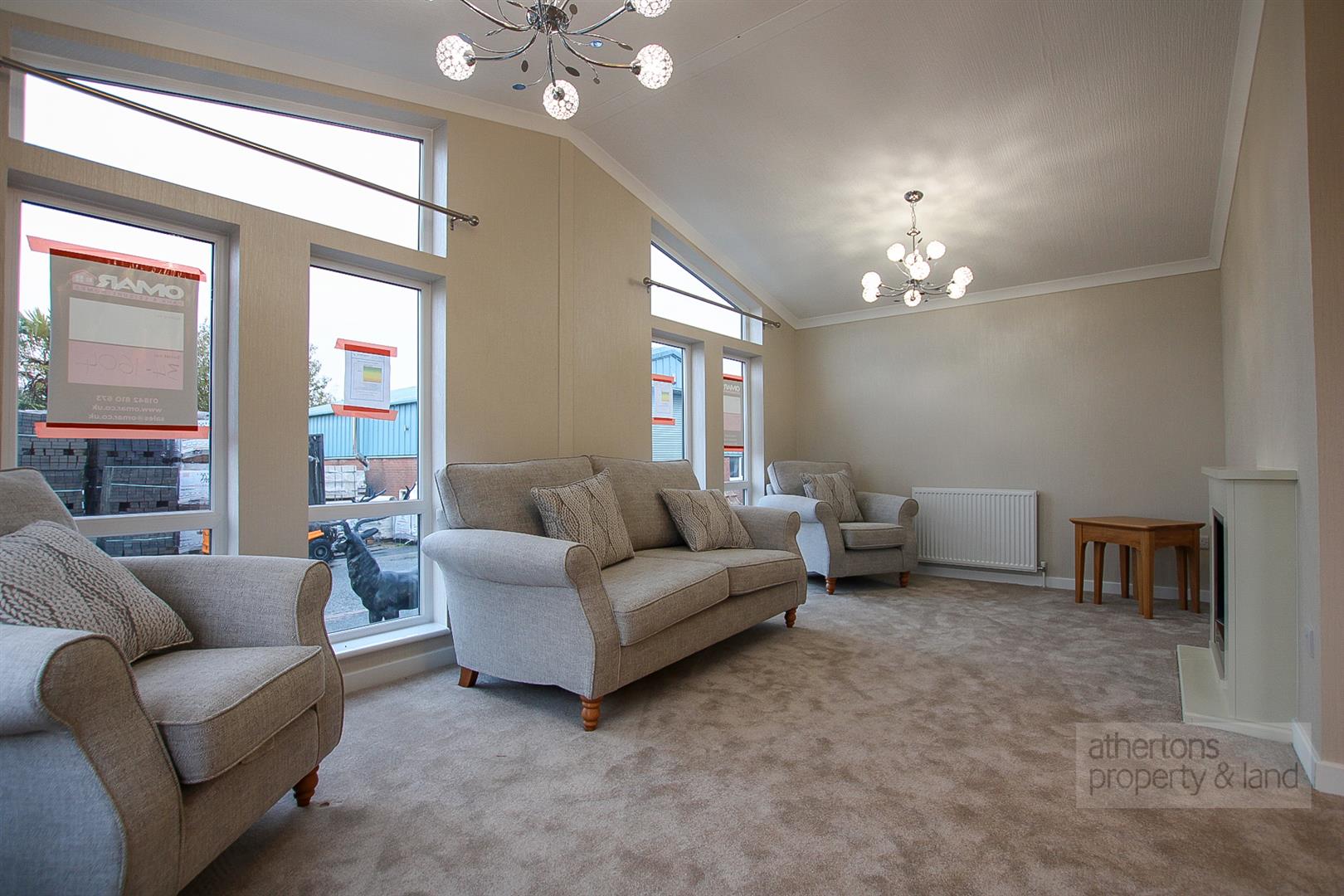 Property in Ledale Mobile Home Park, Longsight Road, Clayton Le Dale