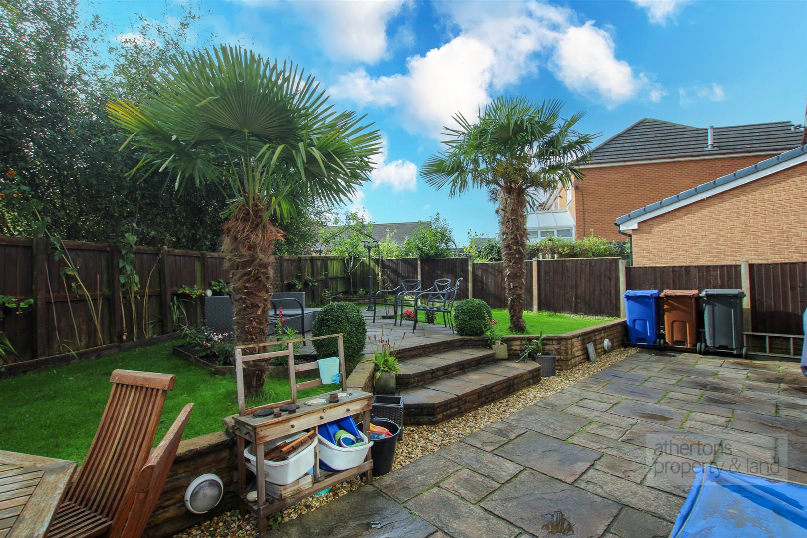 Property in Simmons Way, Clayton Le Moors, Accrington, BB5 5WW