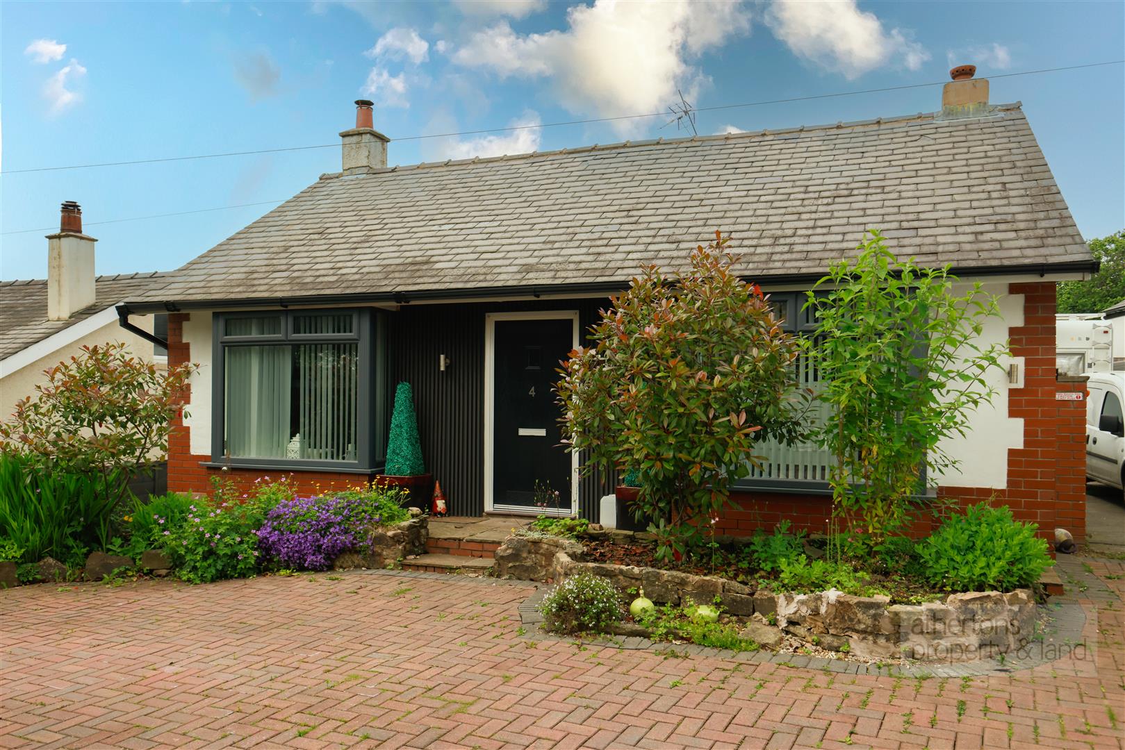 Property in Longridge Road, Hurst Green, Clitheroe, BB7 9QP