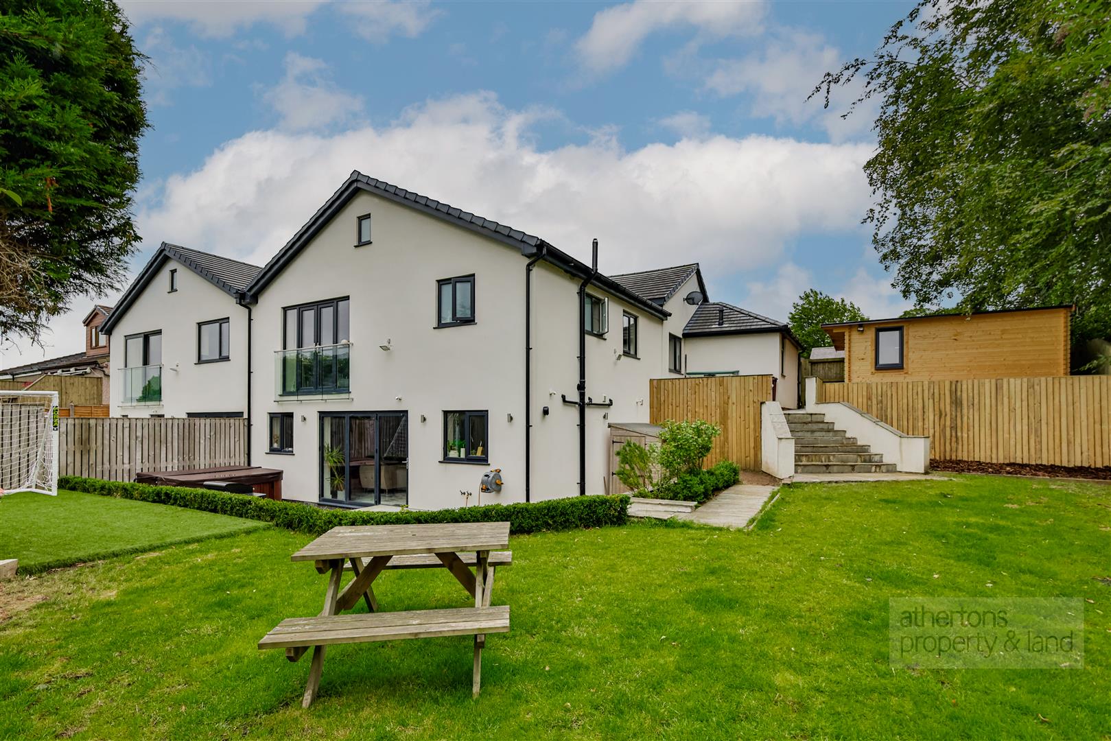 Whalley Road, Langho, BB6 8EF