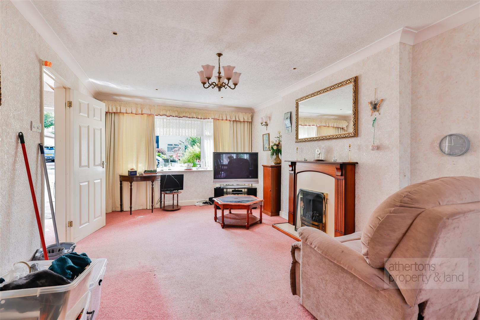 Property in Kemple View, Clitheroe, BB7 2QD